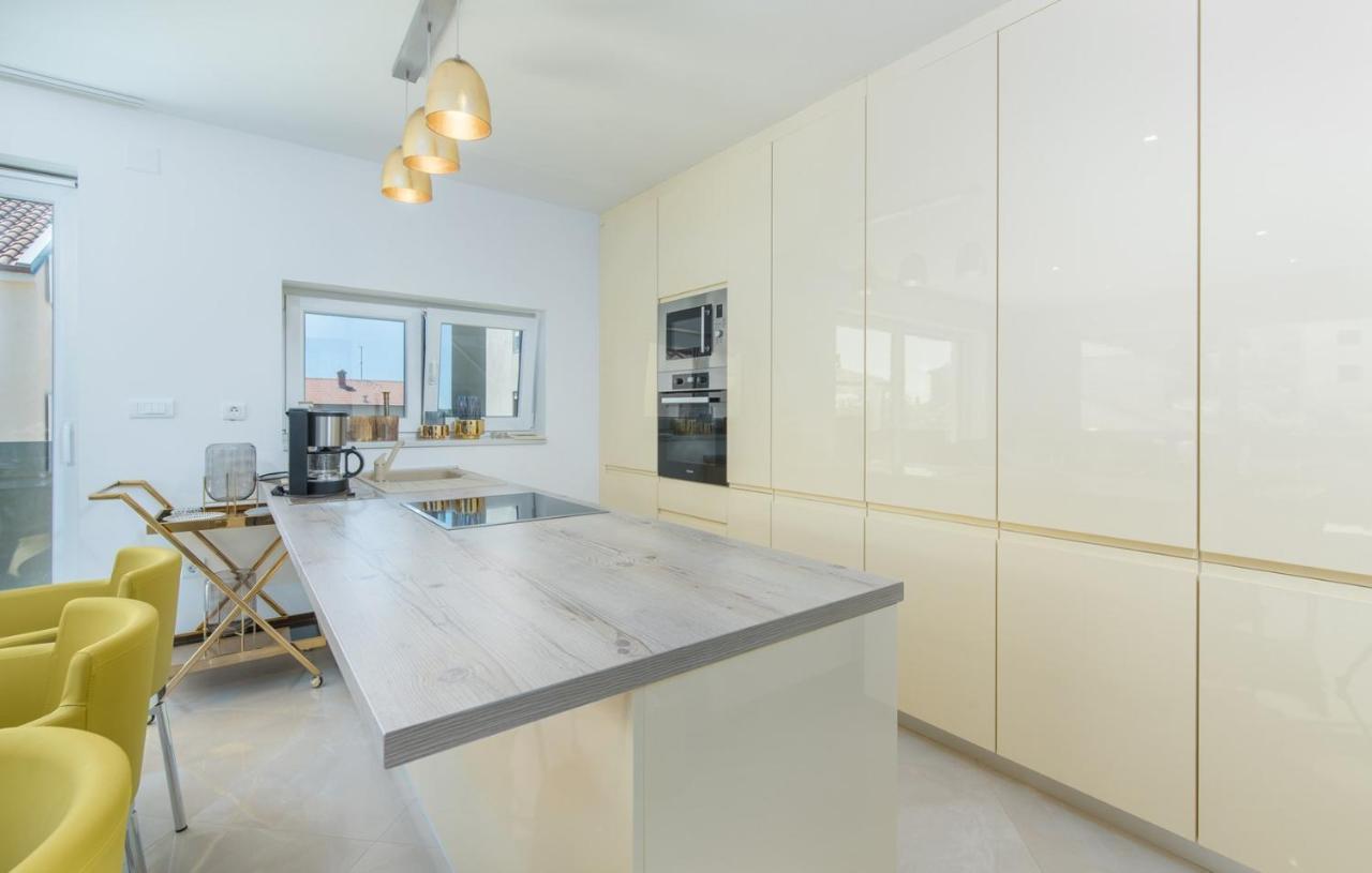 PUY Modern Apartments With Shared Pool Near The Sea מראה חיצוני תמונה