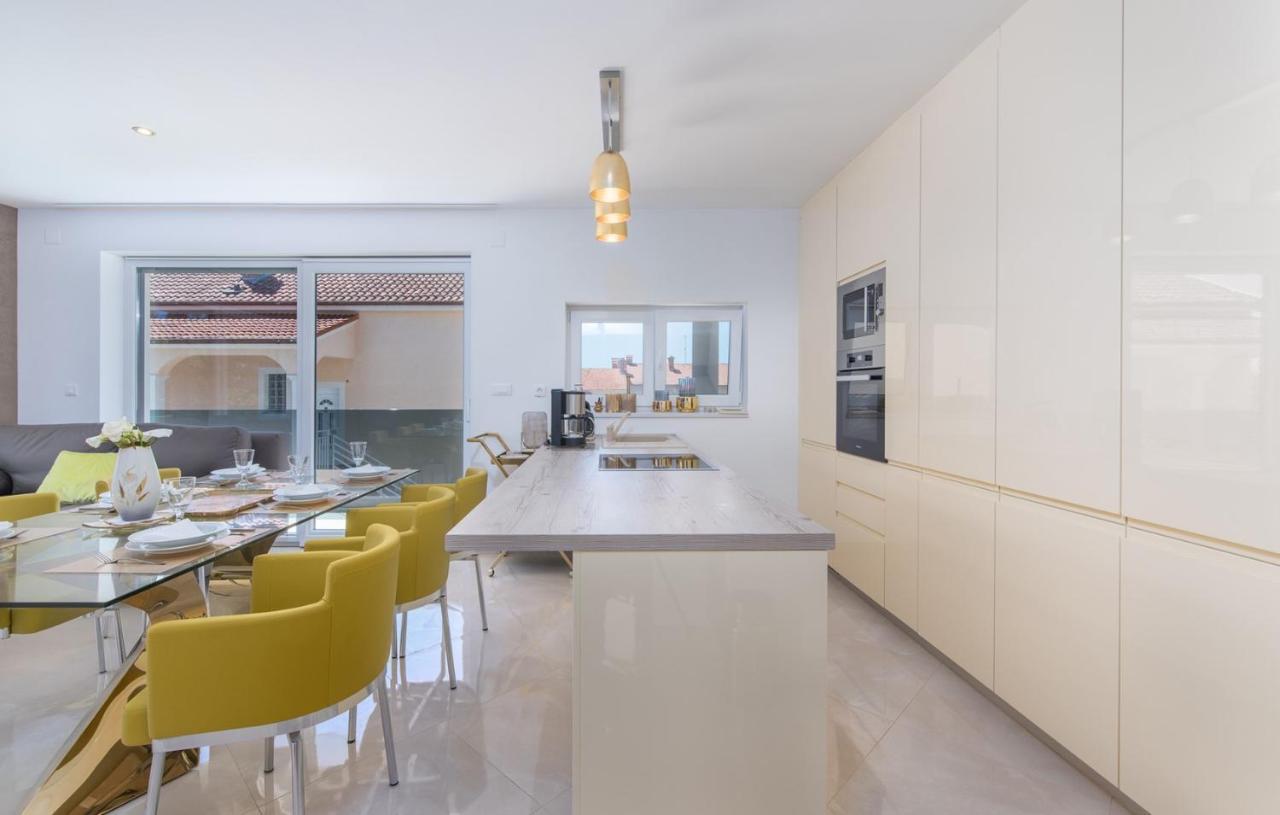 PUY Modern Apartments With Shared Pool Near The Sea מראה חיצוני תמונה