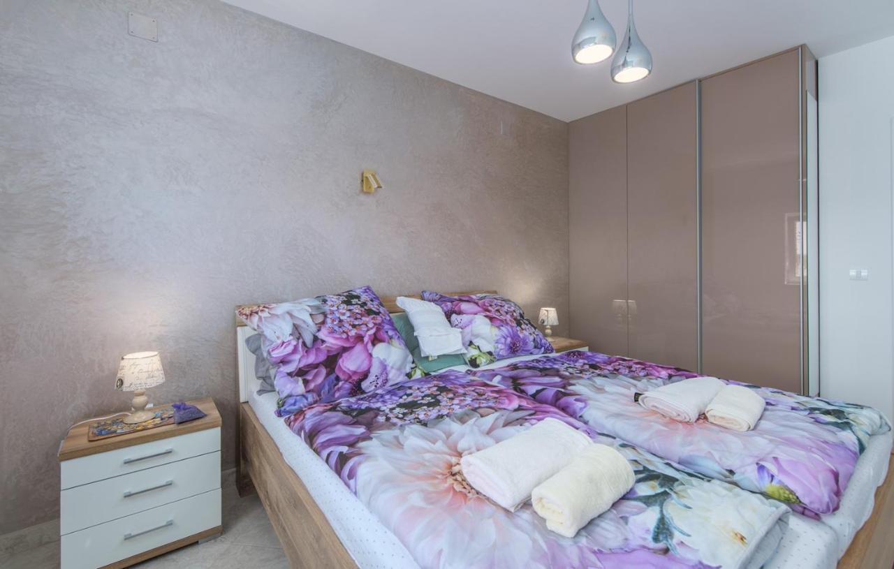 PUY Modern Apartments With Shared Pool Near The Sea מראה חיצוני תמונה