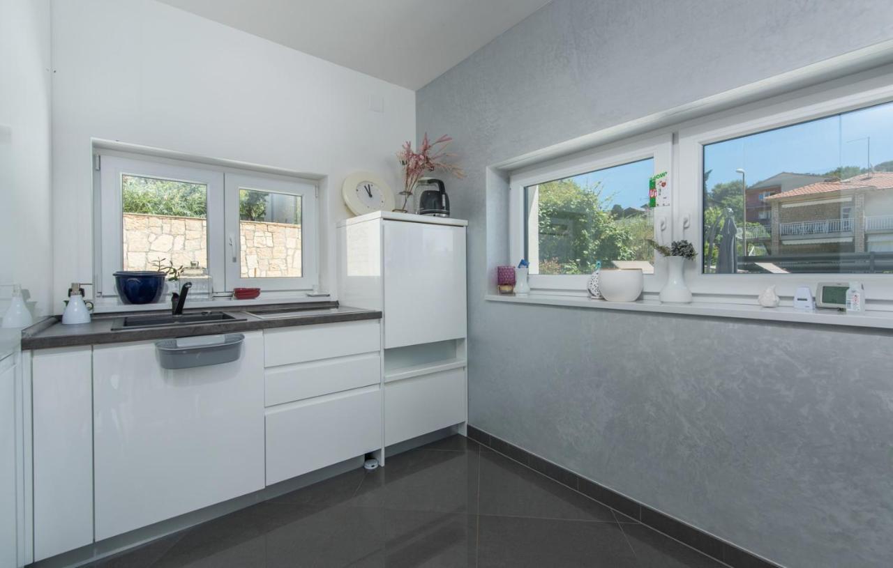 PUY Modern Apartments With Shared Pool Near The Sea מראה חיצוני תמונה