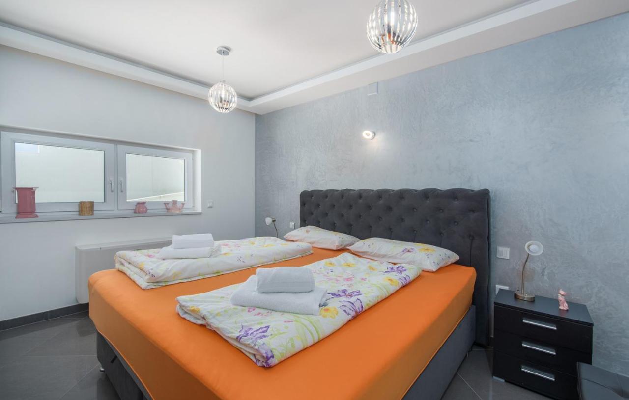 PUY Modern Apartments With Shared Pool Near The Sea מראה חיצוני תמונה