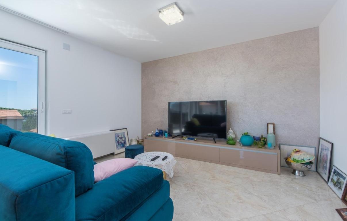 PUY Modern Apartments With Shared Pool Near The Sea מראה חיצוני תמונה
